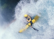 开云体育登录-赛道上的终极对决，拉塞尔关键制胜，阿斯顿马丁如何碾压迈凯伦