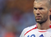 开云下载-赛道上的交响诗，楚阿梅尼在F1街道赛之夜的攻防统治