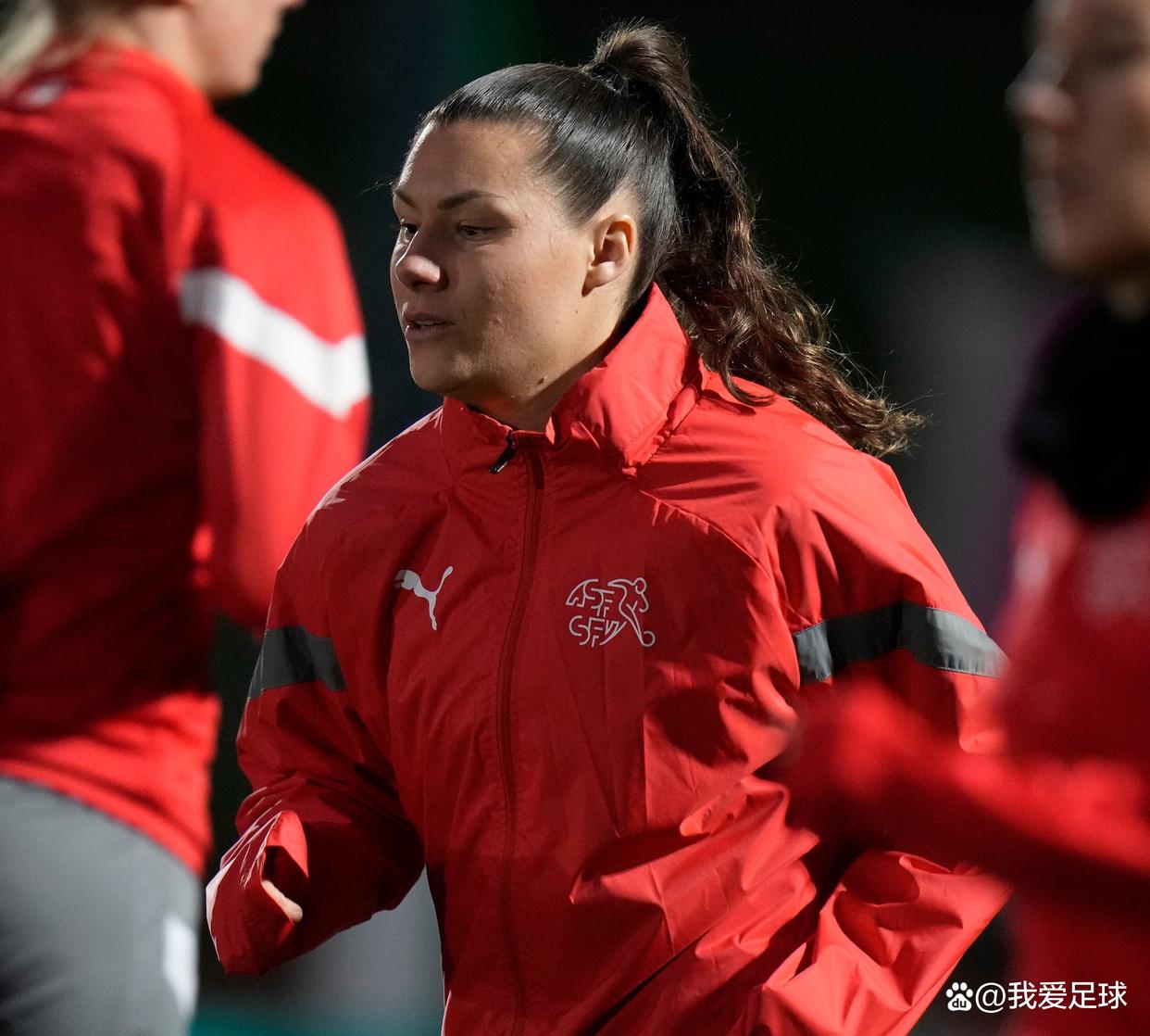 曼联大将膝盖受伤,担忧赛季前景的简单介绍 曼联大将膝盖受伤,担忧赛季前景的简单介绍