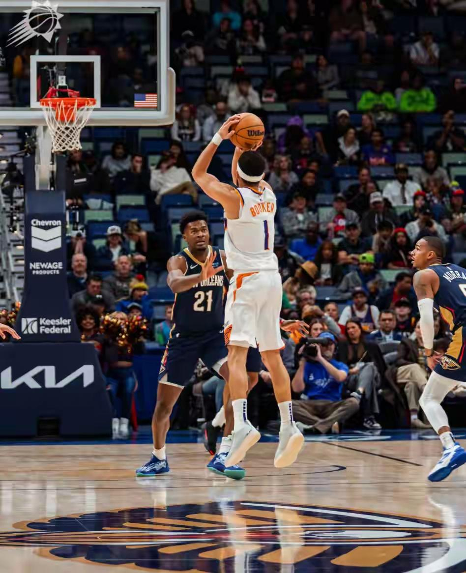 76人爆冷鹈鹕,杜兰特高光表现 76人爆冷鹈鹕,杜兰特高光表现