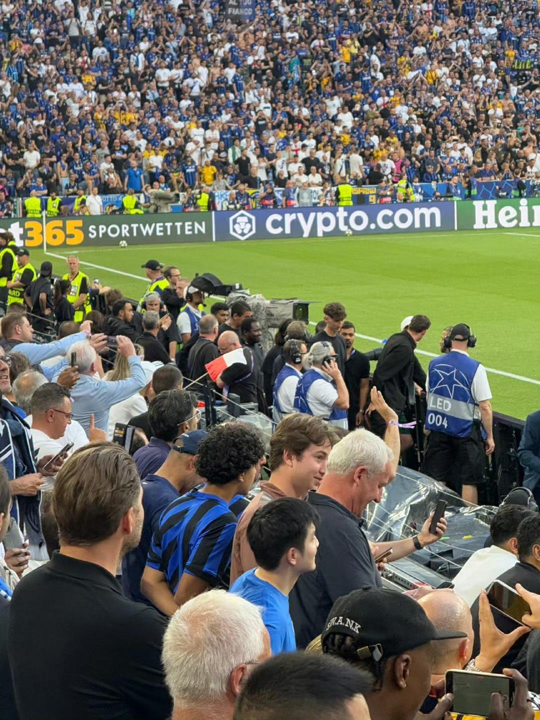 包含欧预赛关注：球队表现遇挫急需改善的词条