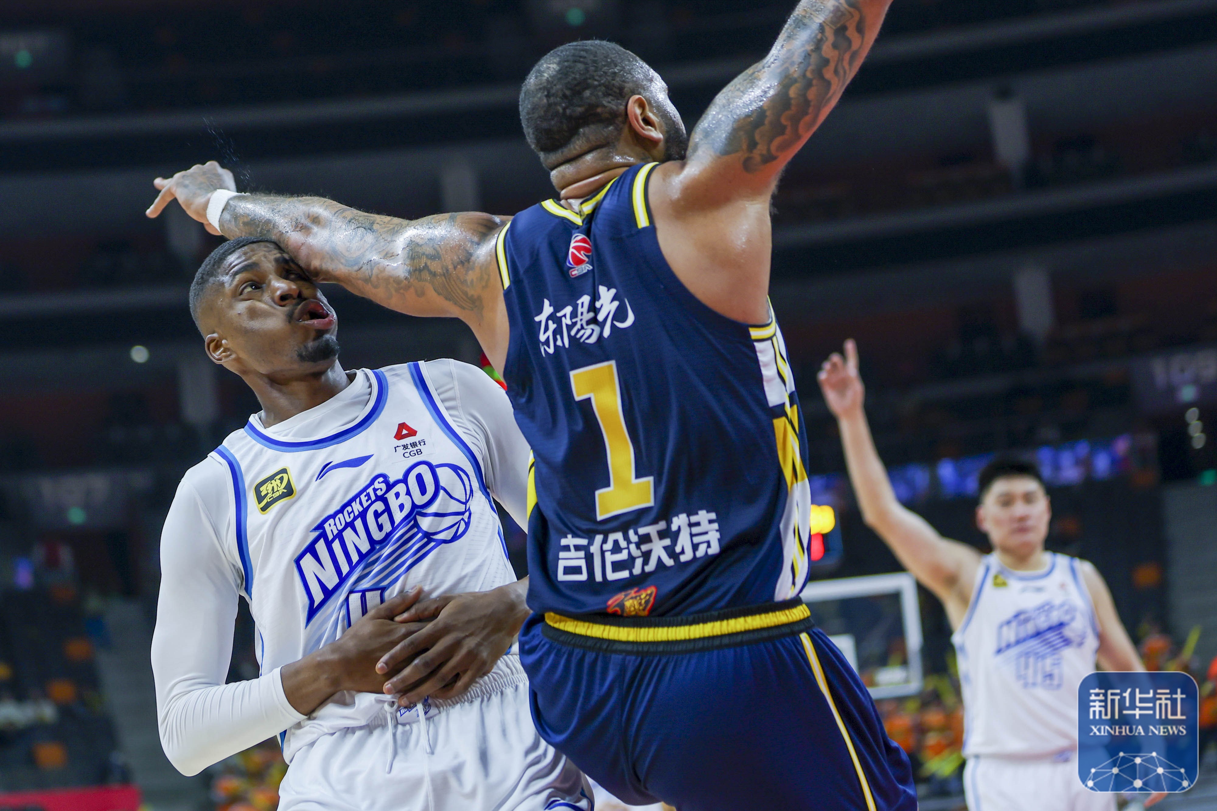 广东队翻盘马刺,约基奇关键制胜的简单介绍 广东队翻盘马刺,约基奇关键制胜的简单介绍