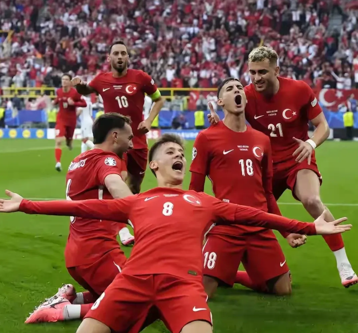 包含巴拉圭硬核反击，晋级欧洲杯四强比赛的词条