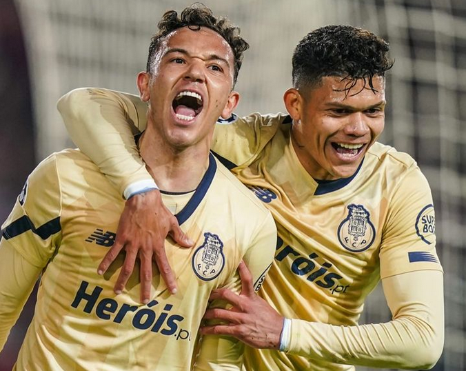 鹿特丹斯巴达迎来对波尔图的挑战的简单介绍 鹿特丹斯巴达迎来对波尔图的挑战的简单介绍