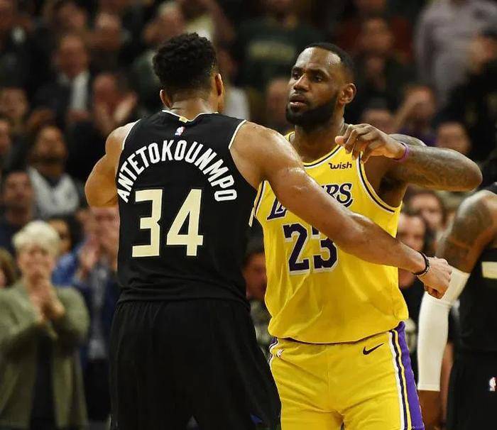 雄鹿血洗澳大利亚男篮,詹姆斯统治全场的简单介绍 雄鹿血洗澳大利亚男篮,詹姆斯统治全场的简单介绍