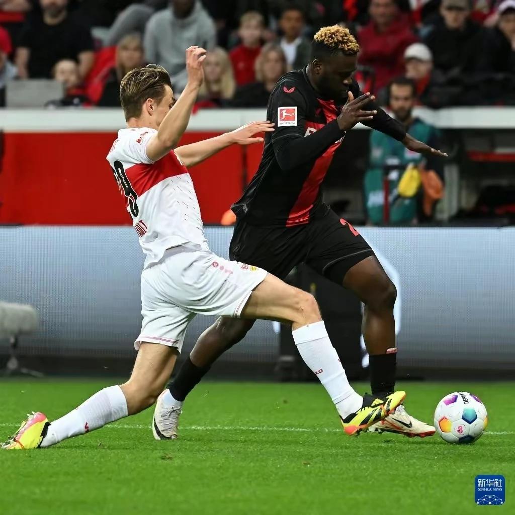 勒沃库森完胜马德里竞技，C罗统治全场的简单介绍