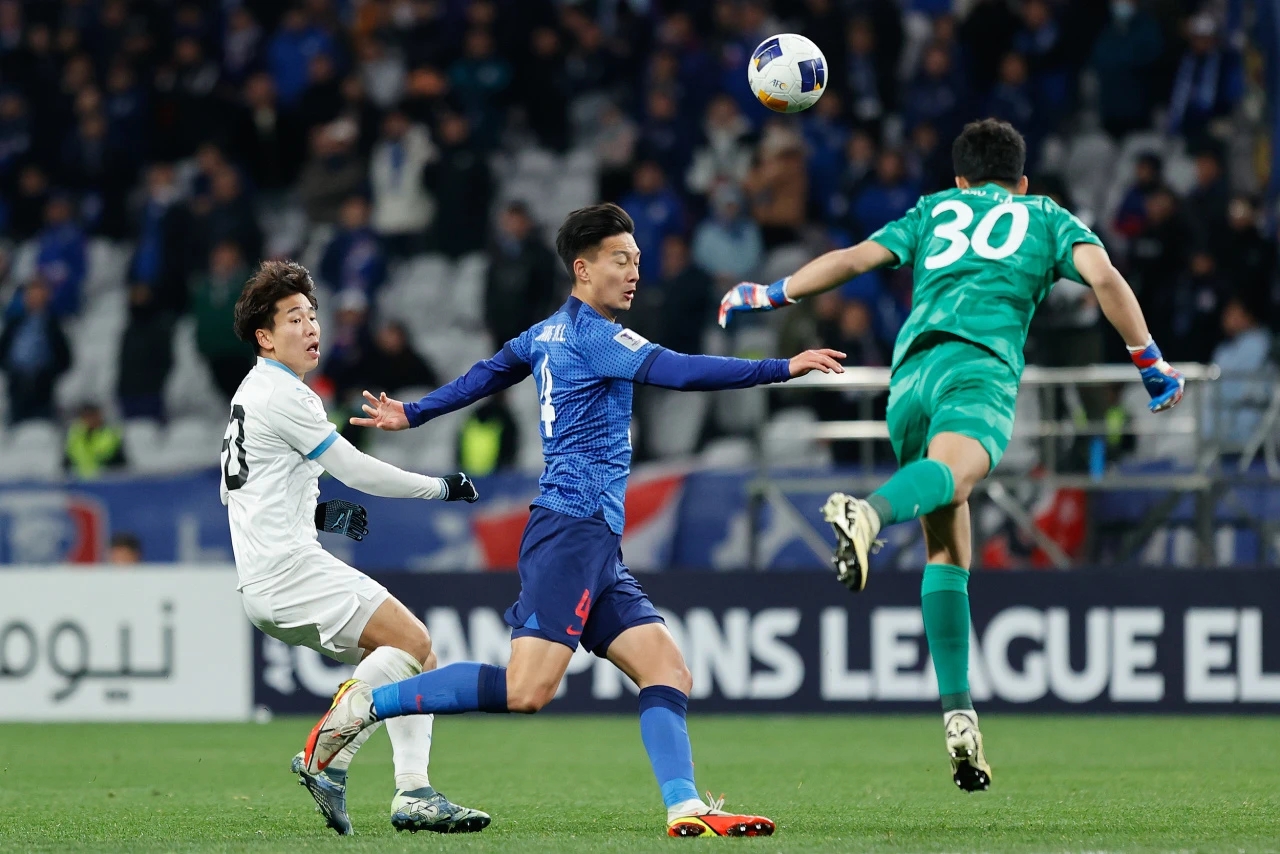 申花面对亚泰展开对决，冲击积分榜前列的简单介绍