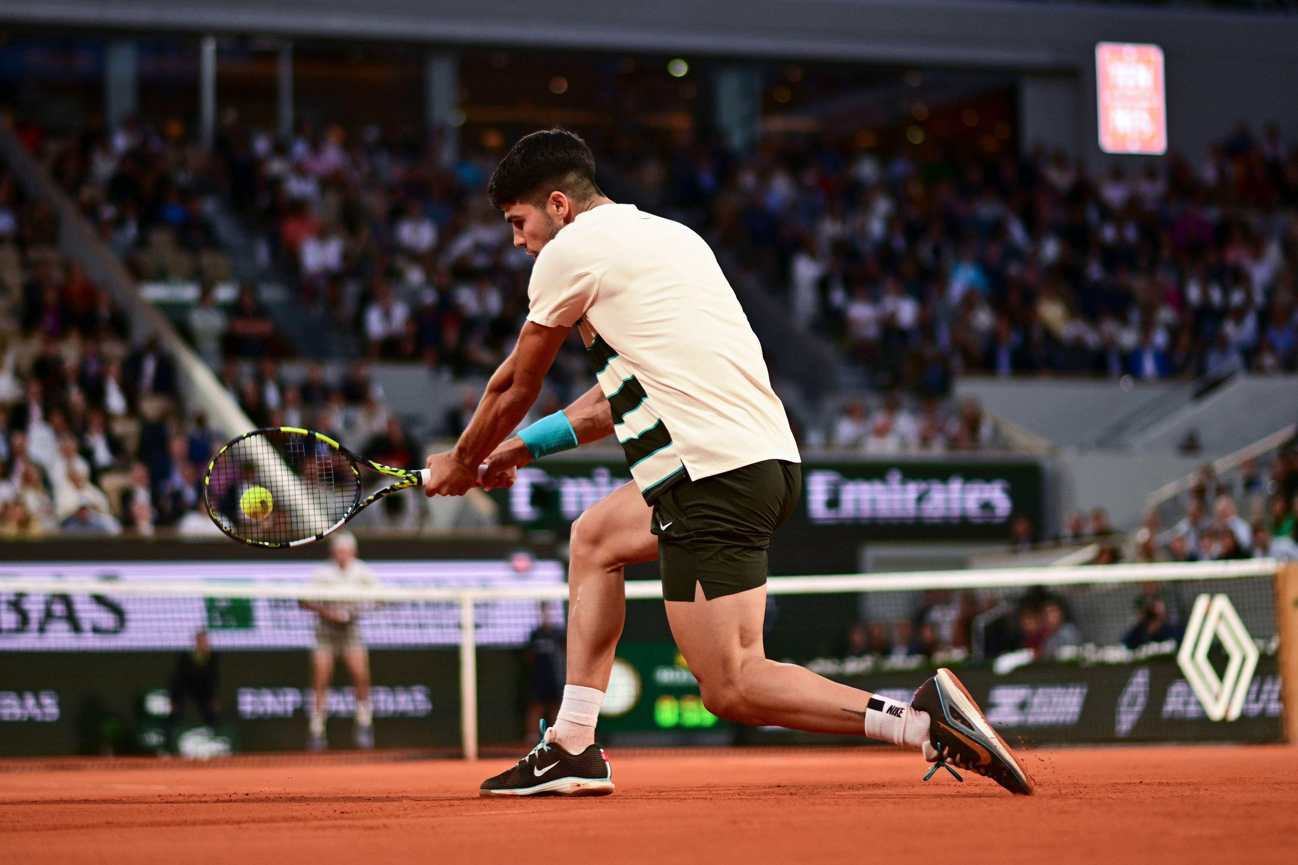 包含世界网球队轻取法国网球队,阿尔卡拉斯三分雨点燃全场的词条 包含世界网球队轻取法国网球队,阿尔卡拉斯三分雨点燃全场的词条