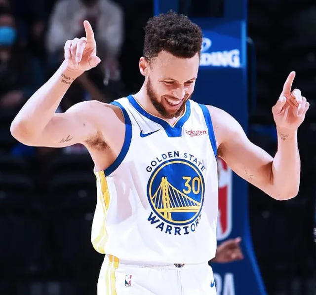 国王先锋砍下分，场上控制力十足的简单介绍