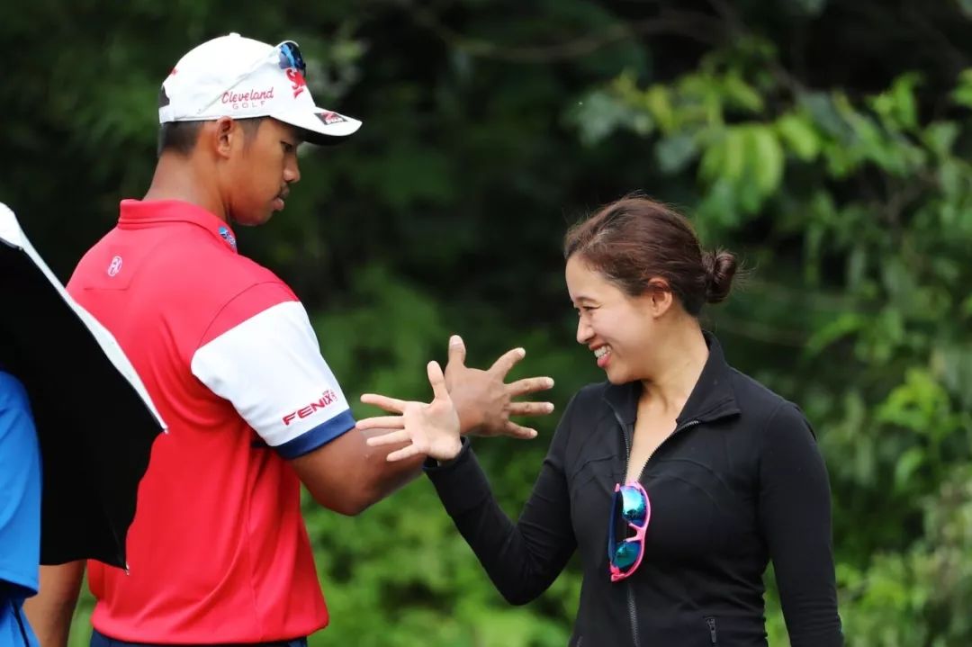 加拿大队员在国际比赛中夺得头把交椅